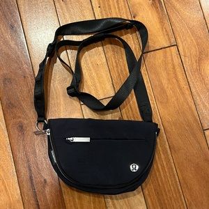 Lululemon Micro Festival bag. Brand new without tags. Never used.
